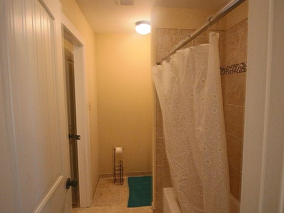 Jack and Jill bath upstairs!