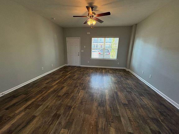 3rd image of 628 Bradburn Village Cir