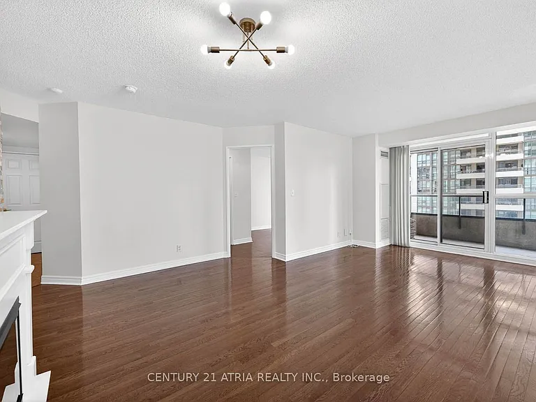 23 Hollywood Ave #808 — Photo 9