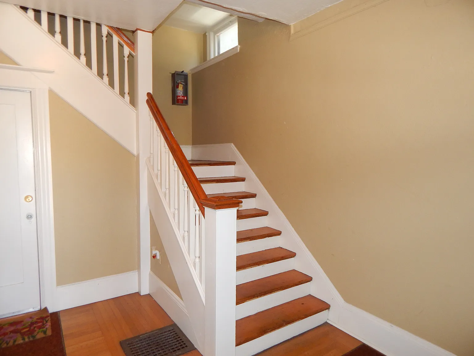 Studio, 350 sqft, $1,495 — Photo 2
