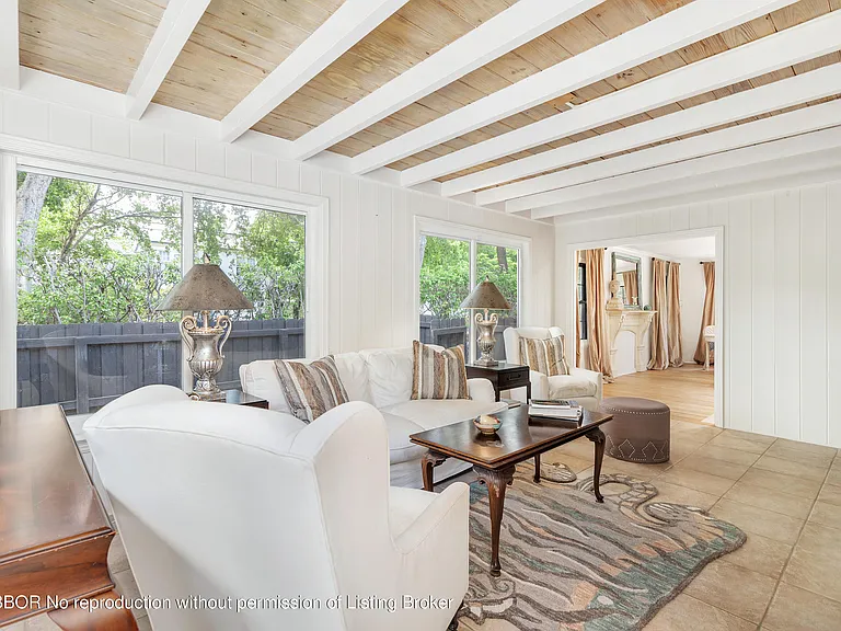 240 Almeria Rd — Photo 7