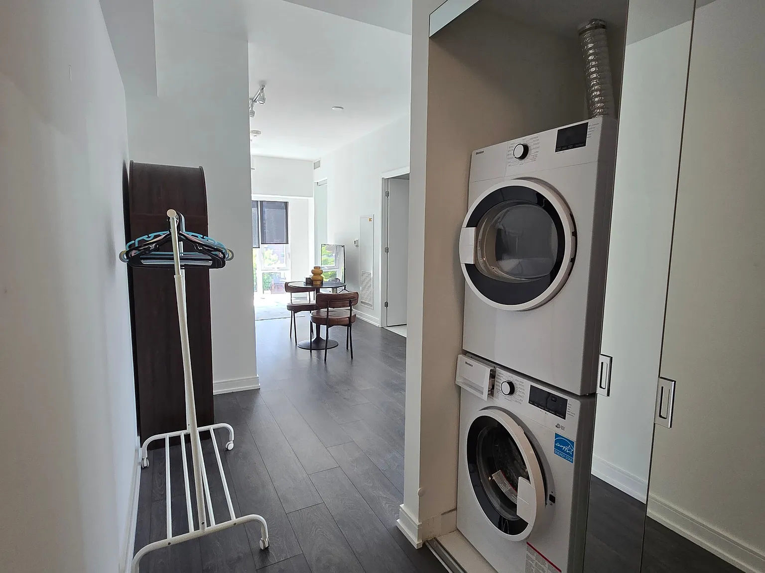 2 bed, $3,000 — Photo 3