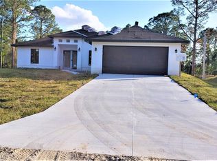 868 Amigo St, Lehigh Acres, FL 33974