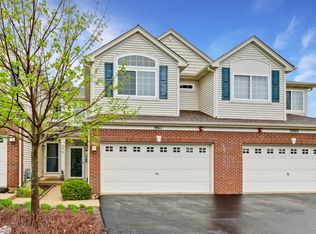 9911 Cummings St, Huntley, IL 60142