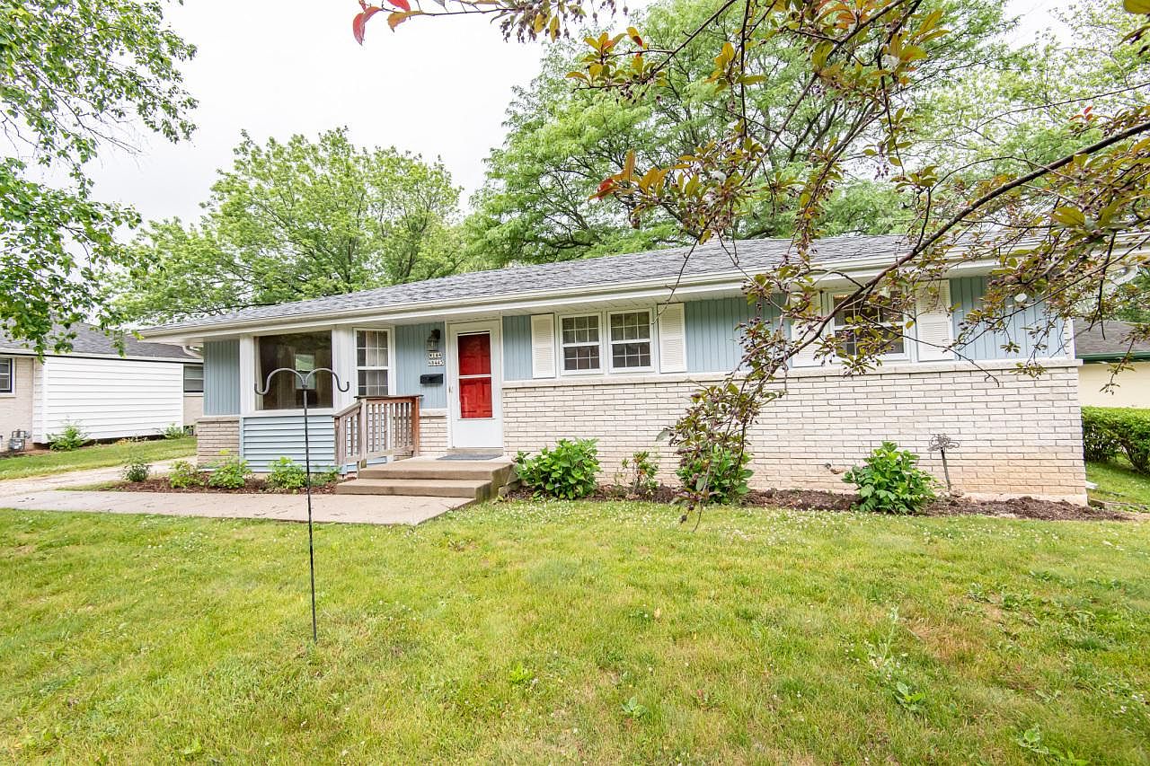 W144N8445 MacArthur DRIVE, Menomonee Falls, WI 53051 Zillow