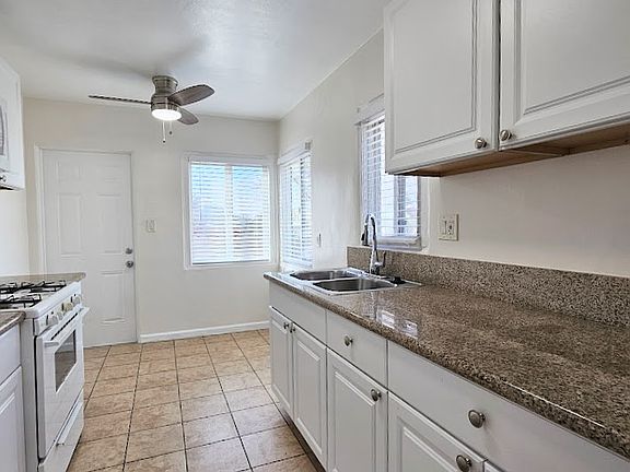 3rd image of 3913 Marine View Ave #3913