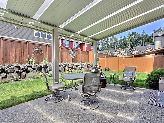 3rd image of 4509 Logan Dr NE