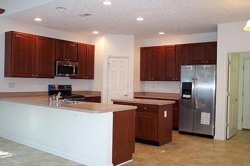 4th image of 558 Windsong Dr