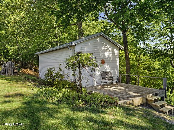 4th image of 905 Nolin Park Rd