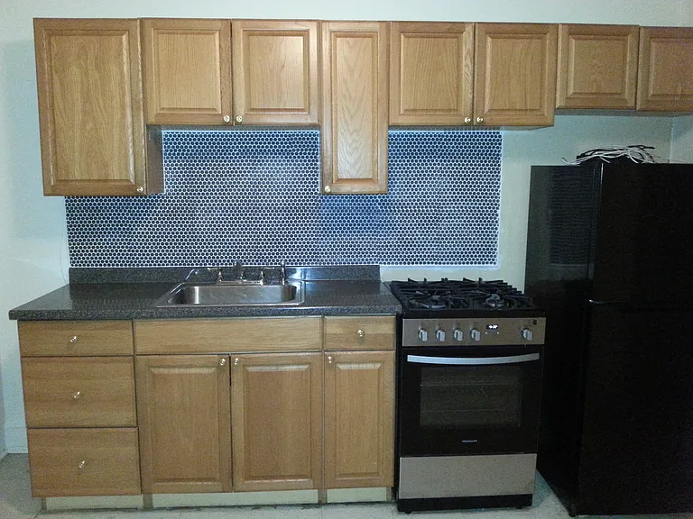 244 S 44th St #2F — Photo 19