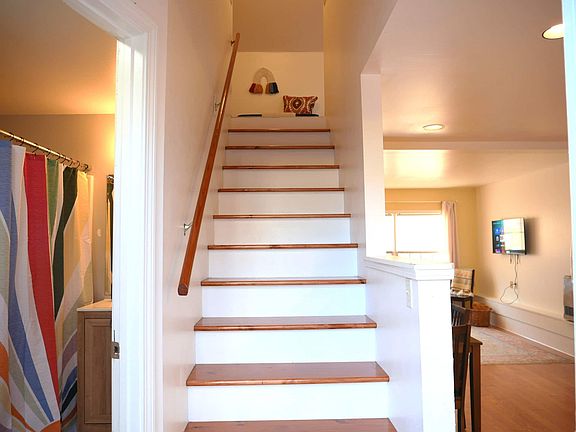 2nd image of 9 Locust St #2