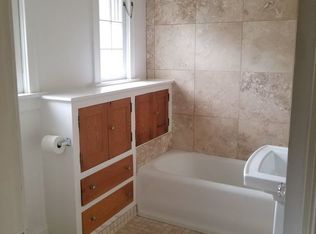 2042 SW Madison St #4, Portland, OR 97205