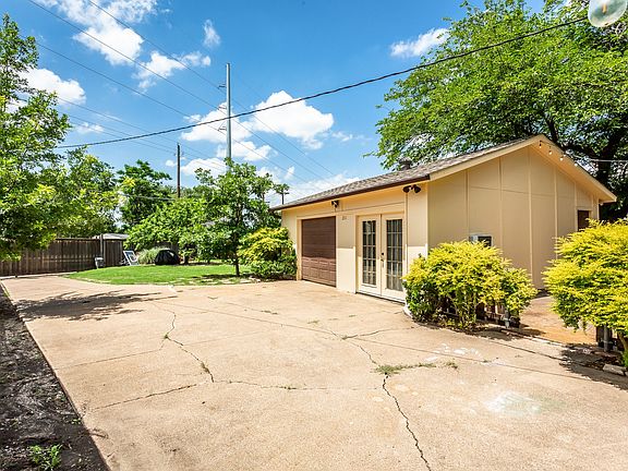 5th image of 2111 Custer Pkwy