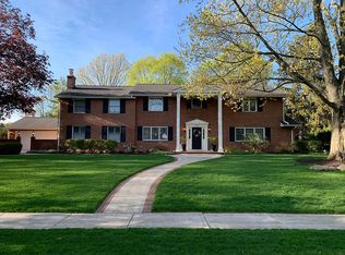 2212 Sheringham Rd, Columbus, OH 43220