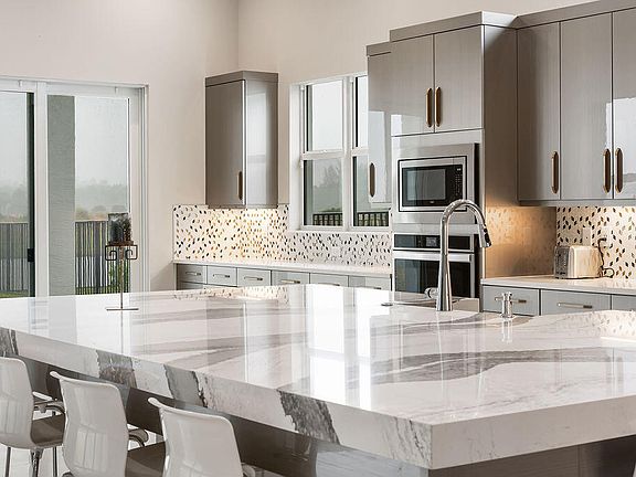 4th image of 4734 Estates Circle
