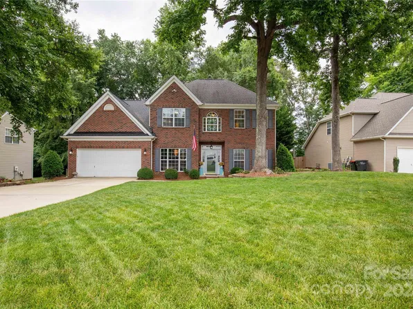 1332 Bethelfields Ter, York, SC 29745
