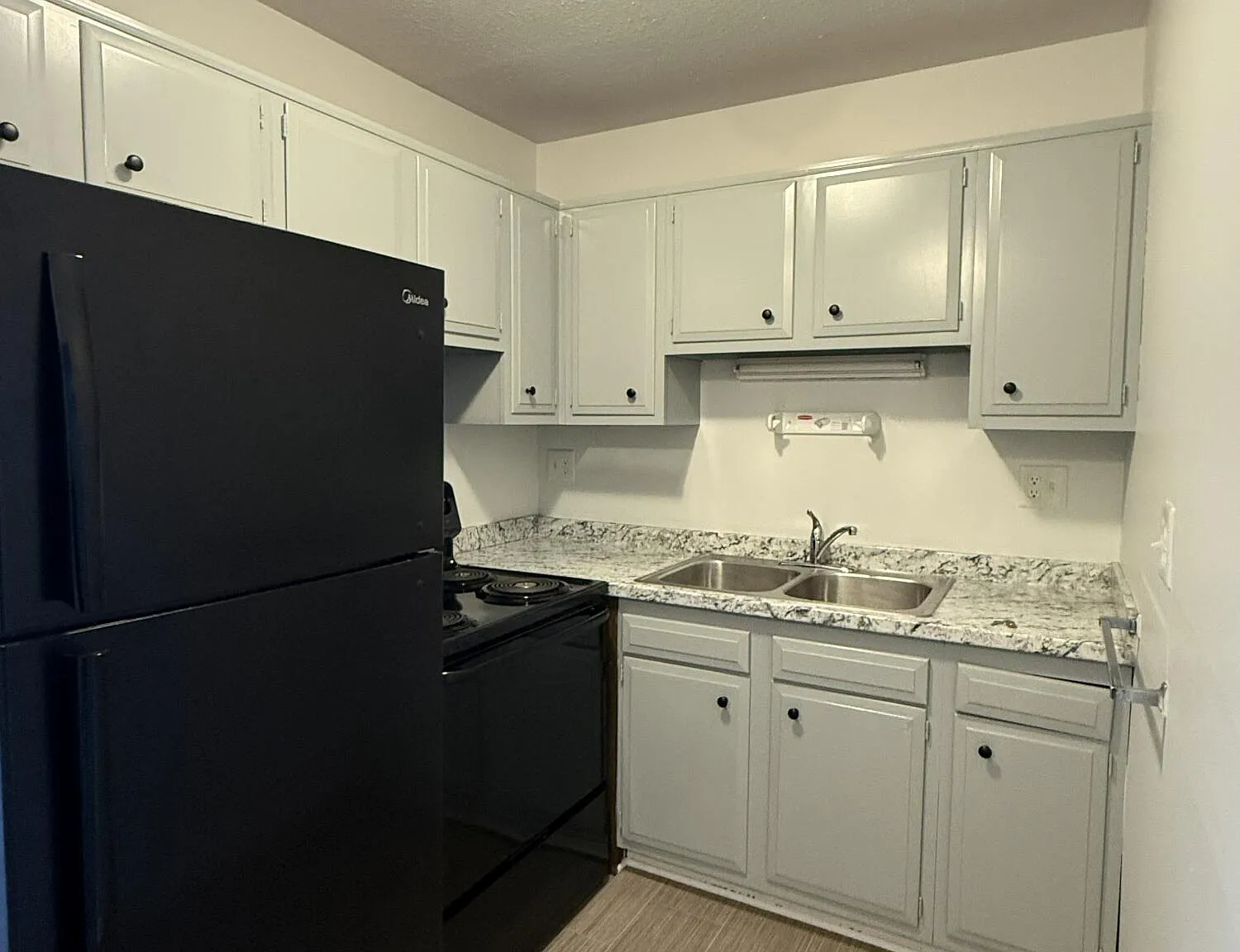 1 bed, 1.0 bath, 456 sqft, $925 — Photo 3