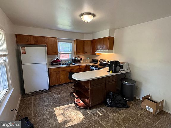 4th image of 2707 Tucker Rd