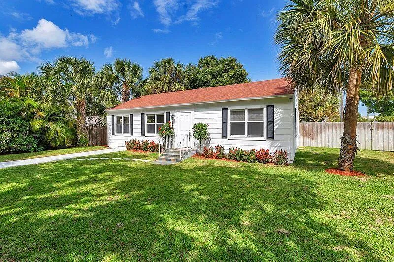 2 bed, 1.0 bath, 1008 sqft, $3,350 — Photo 3