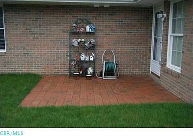 3rd image of 706 Shawn Dr