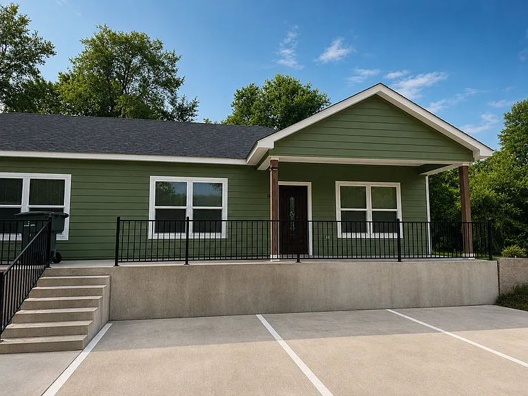 817 W Cox St — Photo 30