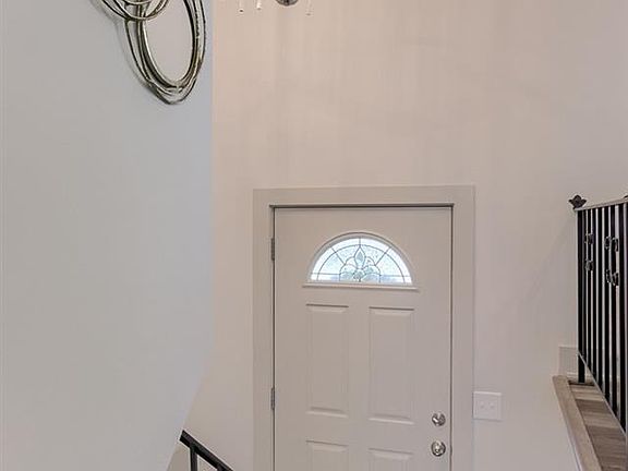 5th image of 309 N 153rd Ave Cir