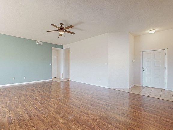 5th image of 10604 Calle Merida NW