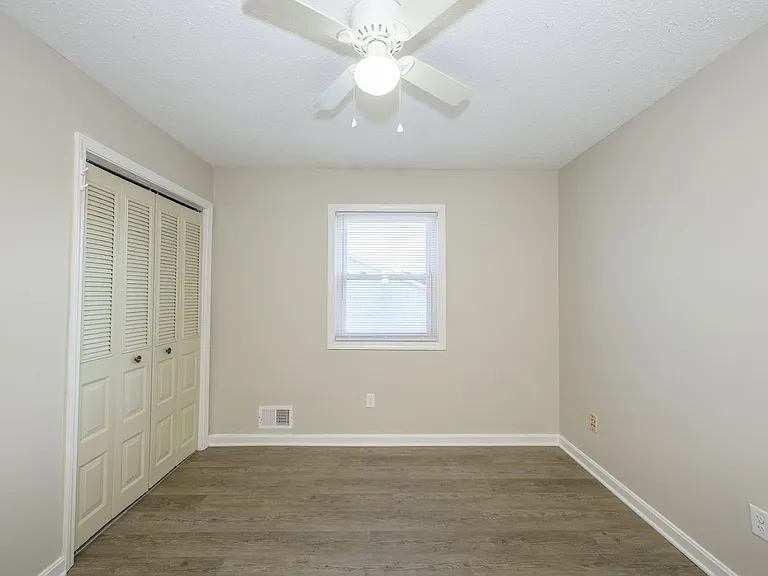 173 Creekvale Dr #13 — Photo 16