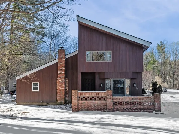 88 Squannacook Rd, Shirley, MA 01464