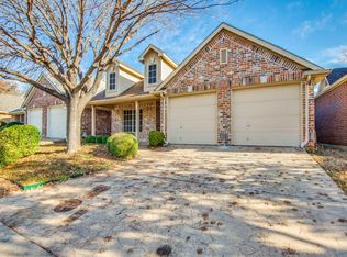 1913 Piney Creek Blvd, Denton, TX 76205