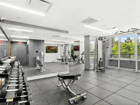 1399 Park Avenue image 10 of 16