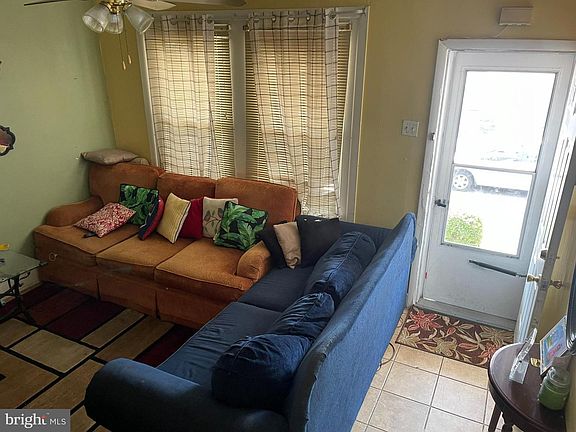2nd image of 321 W Wellens Ave