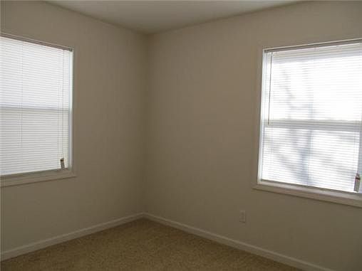 4th image of 2801 S 48th St