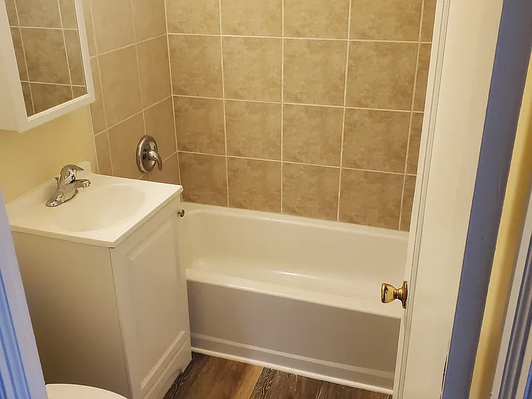 1437 Sulzer Ave — Photo 6