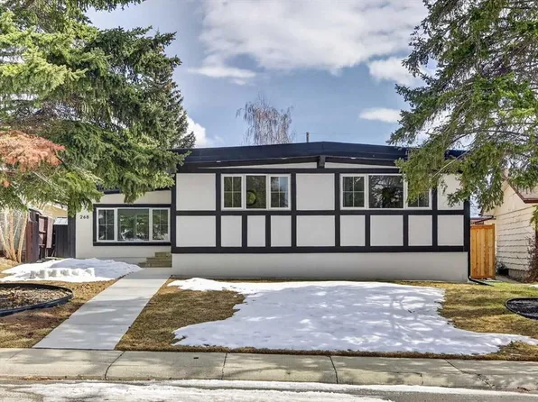 268 W Silver Brook Way NW, Calgary, AB T3B 3G8