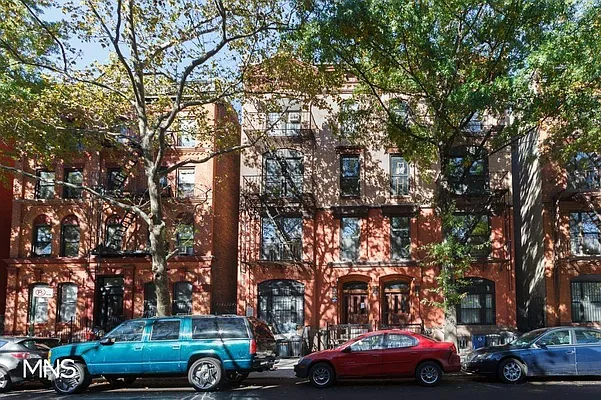 Rented by MNS | media 41