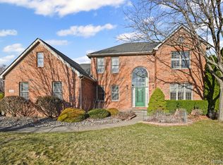 564 Chasseur Dr, Grand Blanc, MI