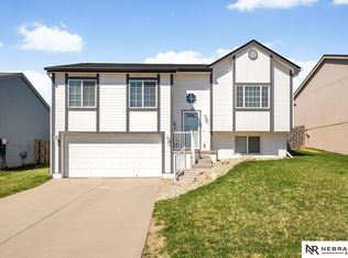 16922 Redman Ave, Omaha, NE 68116