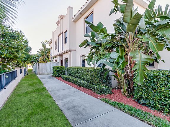 2nd image of 405 Pierce Ave