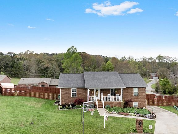 4th image of 575 Hills Gate Cir