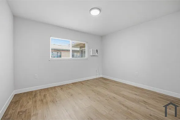 5036 Coliseum St #4 — Photo 15