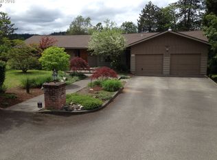 517 Valley Dr, Myrtle Creek, OR 97457