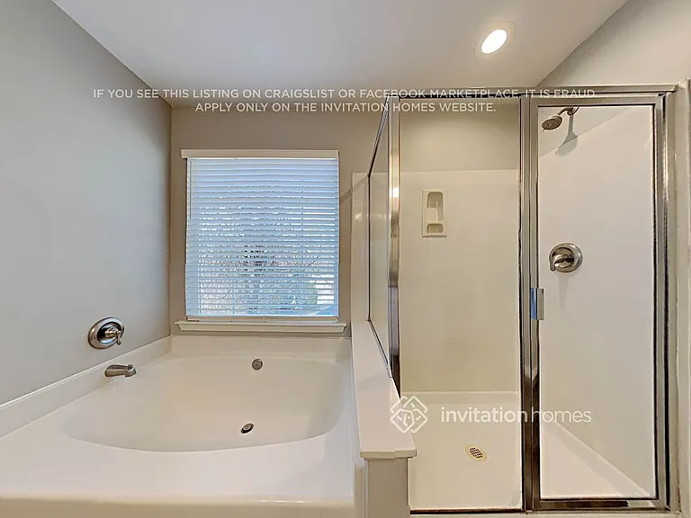9135 Hearst Ct — Photo 16