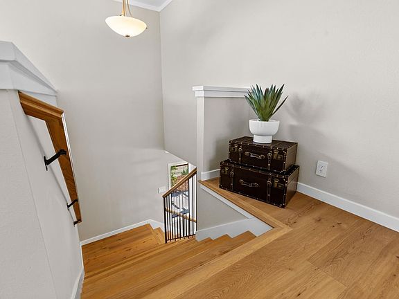 4th image of 12 Wilson Hill Court