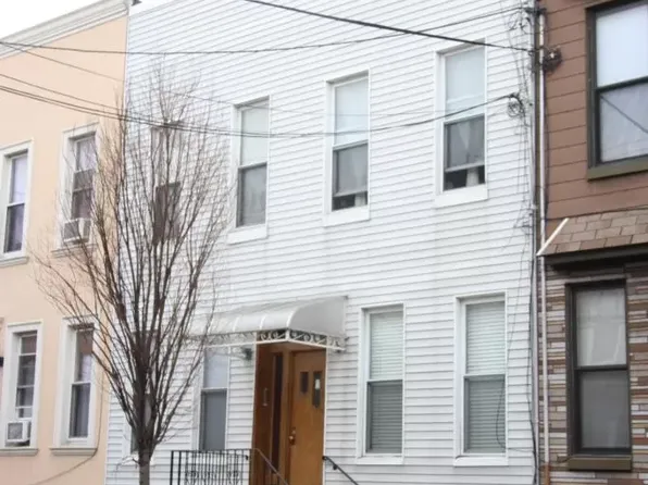 6040 67th Ave, Ridgewood, NY 11385