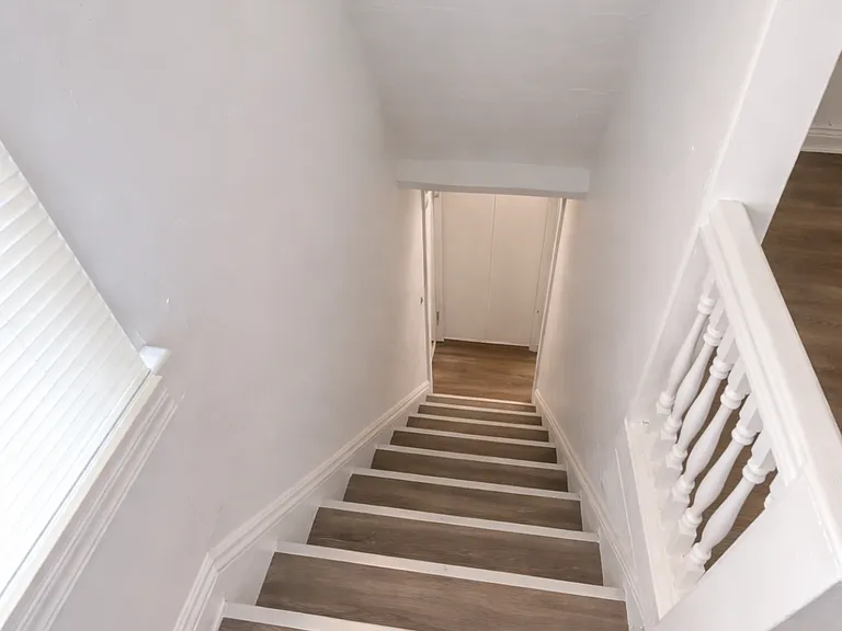 9702 Aetna Rd — Photo 3