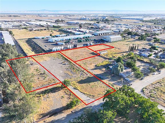 4th image of 1910 Park St Lot 17