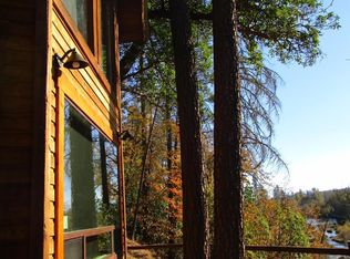 210 Ferris Ln, Cave Junction, OR 97523