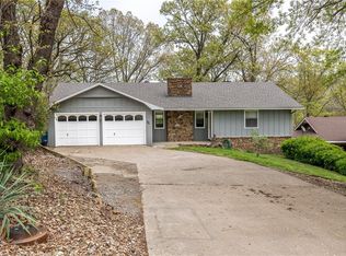 11 Pease Dr, Bella Vista, AR 72715