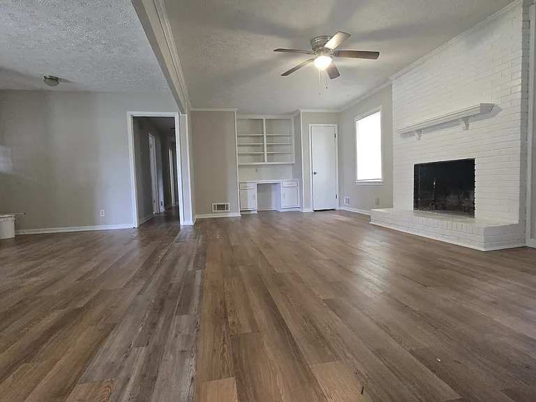 4508 Plantation Ln — Photo 3